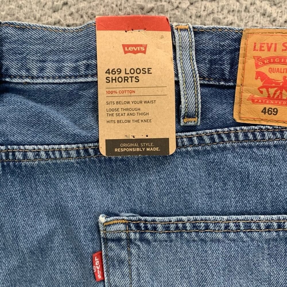 Levi's 469 Loose 12" Men's Shorts NWT - Size: 44 - Picture 11 of 15